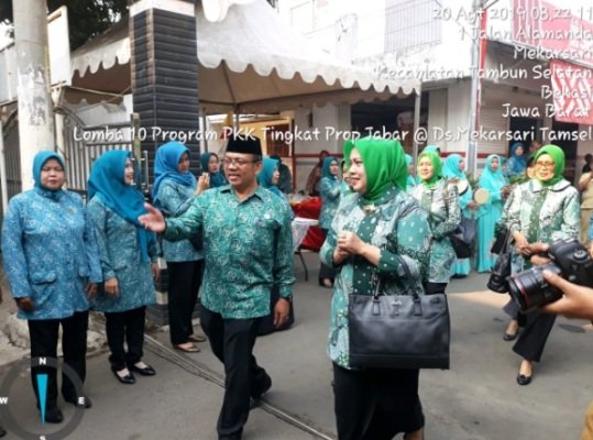 Foto: Ketua Tim Penggerak PKK Kabupaten Bekasi Monitoring dan Evaluasi persiapan lomba desa tingkat Provinsi Jawa Barat