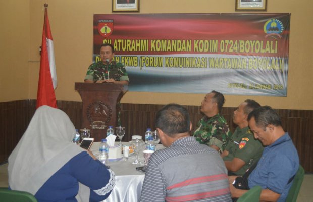 Foto : Dandim 0724/ Boyolali bersama para jurnalis