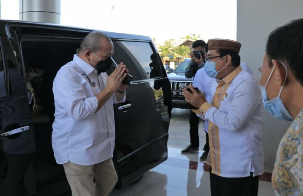 Foto: LaNyalla saat tiba di IAIN Sultan Amai Gorontalo