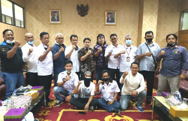  Foto : Audiensi SMSI Bekasi Raya dengan Ketua DPRD Kabupaten Bekasi
