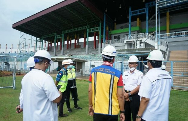 Foto : Peninjauan renovasi SGB oleh wakil bupati bersama kementrian PUPR