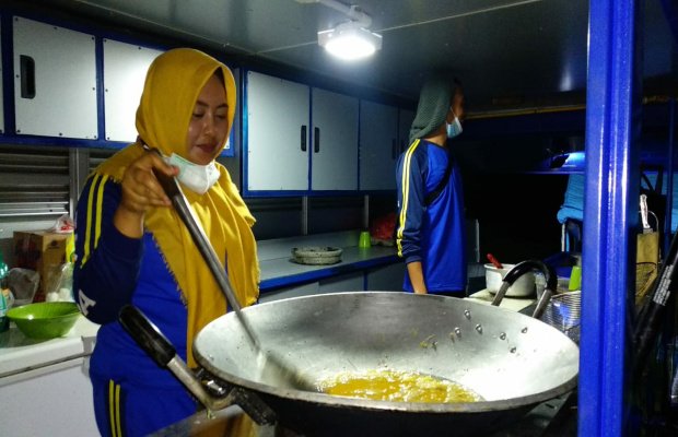 Foto: Kegiatan memasak, pemenuhan kebutuhan warga