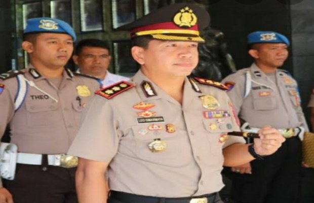 Foto: Kapolres Kota Malang Kombespol Leonardus Simarmata (tengah)