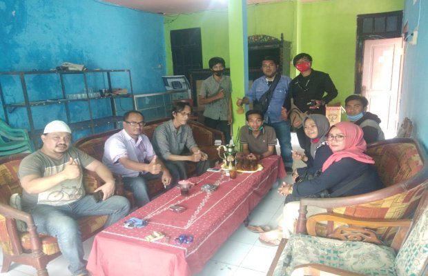 Foto:Pengusaha dan Pengrajin Batik, Habib M. Husain Bersama PIJP