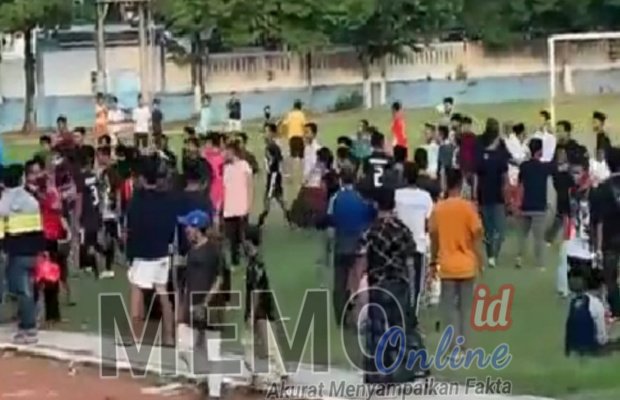  Foto : Pertandingan sepakbola digelar ditengah Pandemi Covid -19
