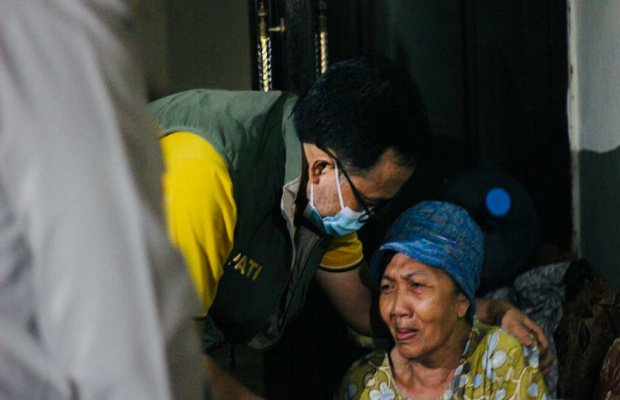 Foto: Bupati Pamekasan Saat Kunjungi Langsung Beberapa Lansia