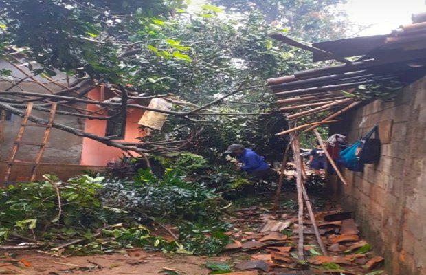 Foto: Penampakan rumah warga yang rusak