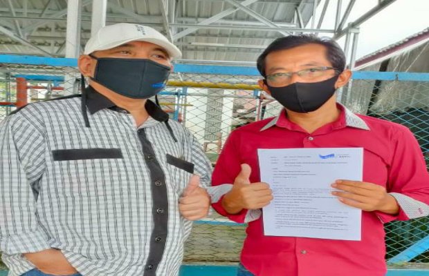 Foto: Ketua NGO YUA Jatim Alex Yudawan, dan Ketua Divisi Lingkungan Hidup, Eko Sugiono.