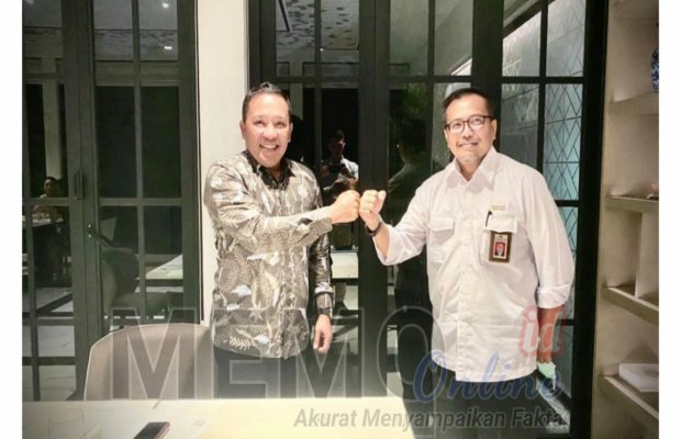 Foto : Bupati Sampang H. Slamet Junaidi bersama Sekjen KemenPUPR Ir. Mohammad Zainal