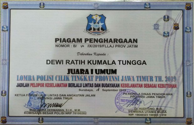 Foto: Salah satu piagam penghargaan Polcil Polres Lumajang