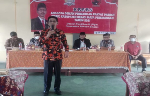Foto : Soleman, Ketua DPC PDIP kabupaten Bekasi