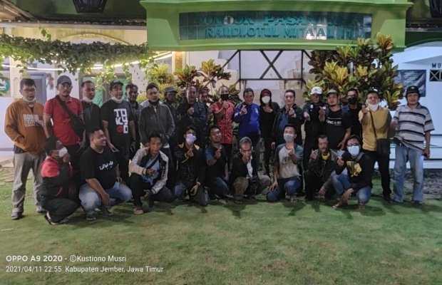Foto : Deklarasi PWJ di Yayasan Yasramadina Desa Baratan, Kecamatan Patrang, Jember.