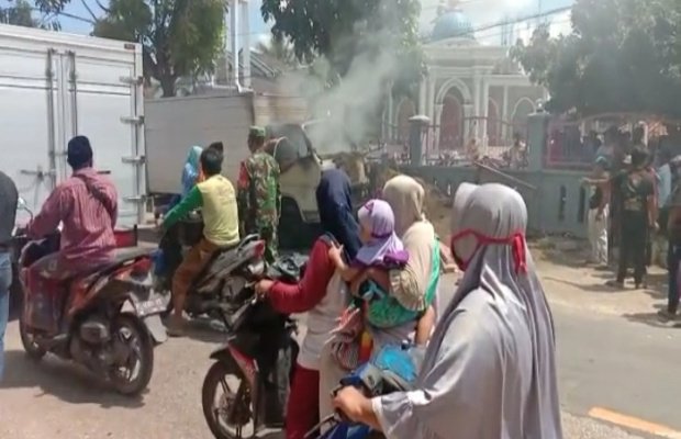 Foto: Lokasi kejadian mobil box terbakar di Sumenep