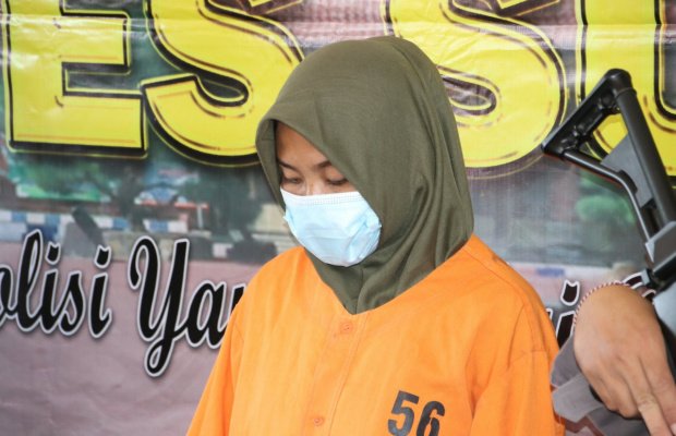 Foto: Tersangka pembunuhan sadis saat di Mapolres Sumenep
