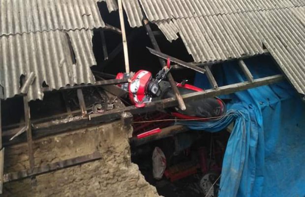 Foto : Motor korban sebelum di evakuasi. (sumber : nitizen)