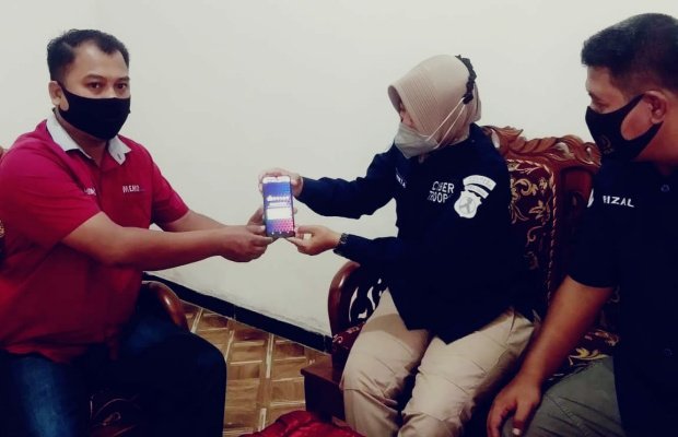Foto: Paursubbag Humas Lumajang saat berkunjung ke Biro Memoonline