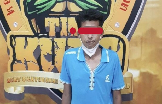 Foto : 'AA' ditetapkan sebagai tersangka dan ditahan di rutan Mapolres Lumajang