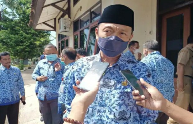 Foto: Sekdakab Sumenep Ir Edy Rasyiadi usai sidak Sejretariat DPRD
