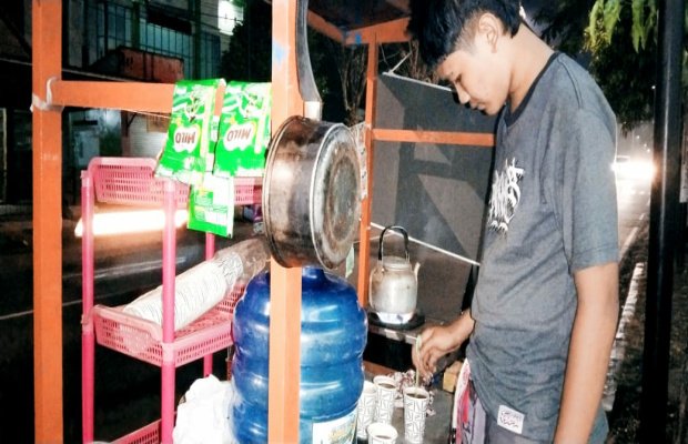 Foto: Ahmad Yusron Umuri / Ateng, pelajar kelas 2 / 11 SMA di Lumajang