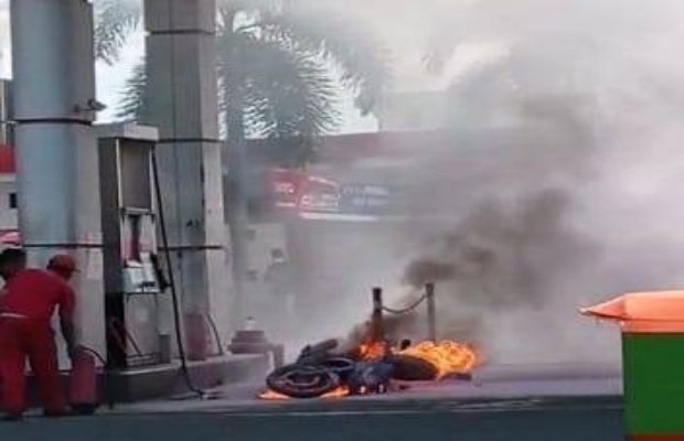 Foto : Motor motor nopol N 4783 RY milik Muh. Lutfi saat terbakar di SPBU Mastrip