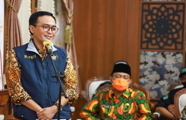 Foto : Bupati Pamekasan, H. Baddrut Tamam
