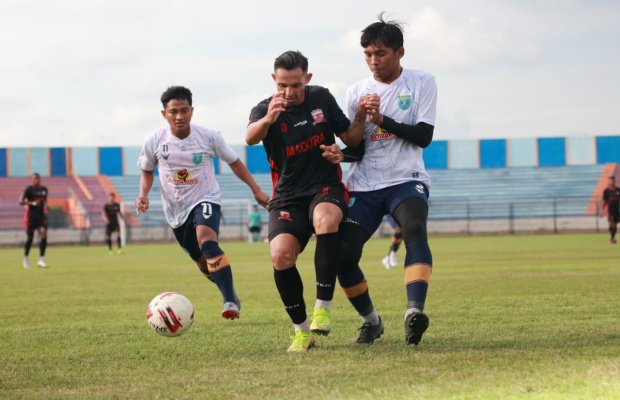Foto: Madura United vs Persela Lamongan