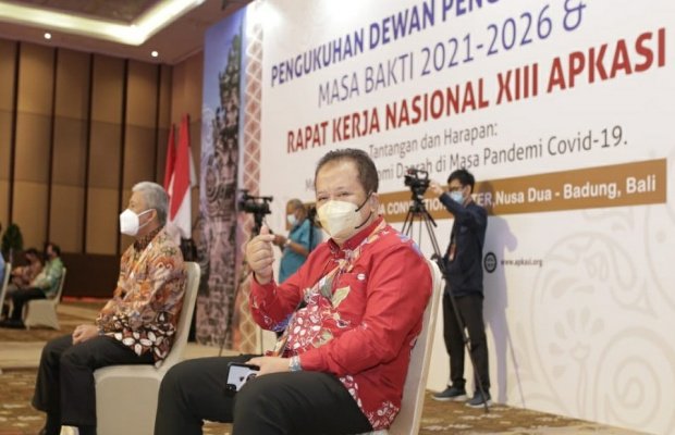 Foto: Bupati Hendy Siswanto