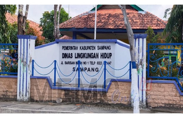  Foto : Kantor DLH Kabupaten Sampang di jalan Barisan Indah no 2 Kota Sampang