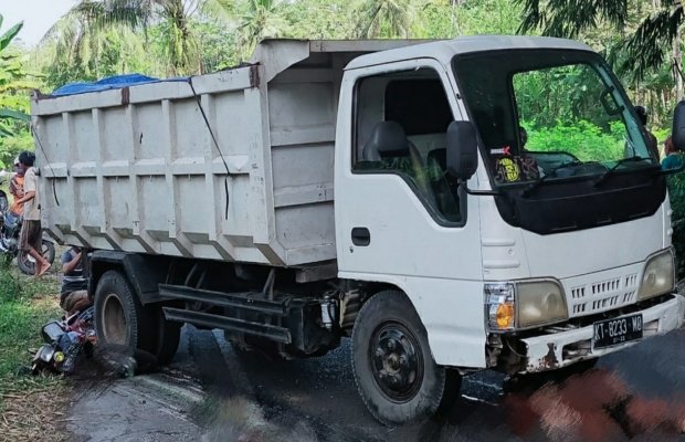 Foto: Situasi sesaat pasca kejadian, sebelum korban di evakuasi. Sumber ( nitizen ).