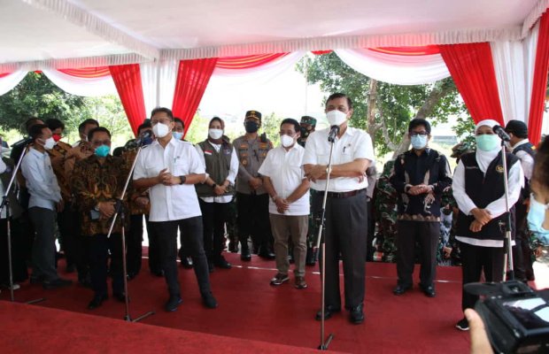 Foto: Menko Marves Luhut dan Menteri Kesehatan saat melakukan Kunker di Kota Batu.