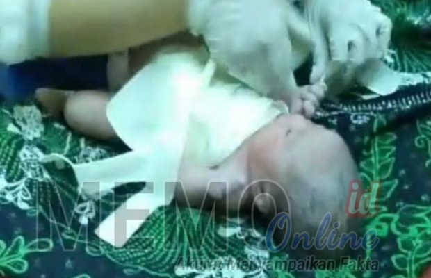 Foto : Bayi lahir di Sampang saat detik-detik Proklamasi Kemerdekaan RI