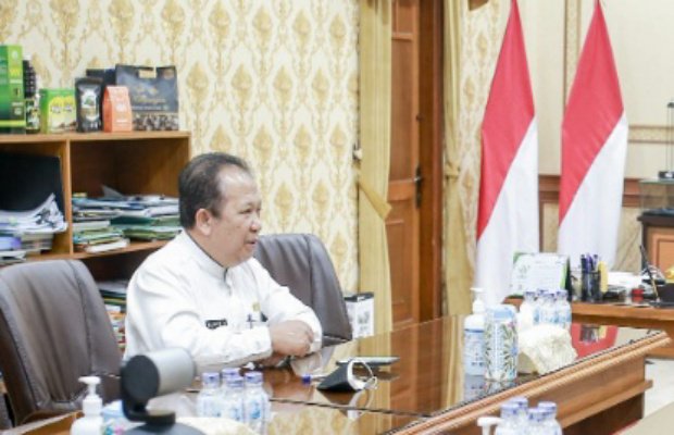  Foto : Bupati Jember Ir. Hendy Siswanto berlangsung di Pendopo Wahyawibawagraha, Jumat (20/08/2021).