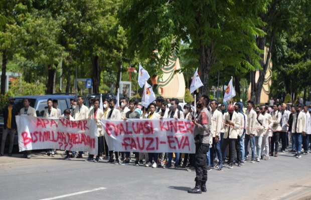 Foto: Aliansi BEM Sumenep saat melakukan aksi demo