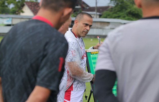 Foto: Fabio sudah bersama para pemain Madura United