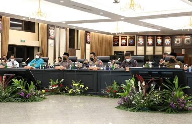 Foto : Kapolri Jenderal Listyo Sigit Prabowo saat menggelar rapat lintas sektoral