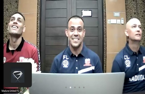 Foto: Coach Fabi di sesi Pre Match Press Conference