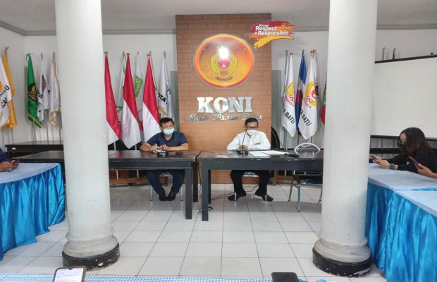 Foto: Ketua Umum KONI Kota Batu saat memberikan pemaparan.