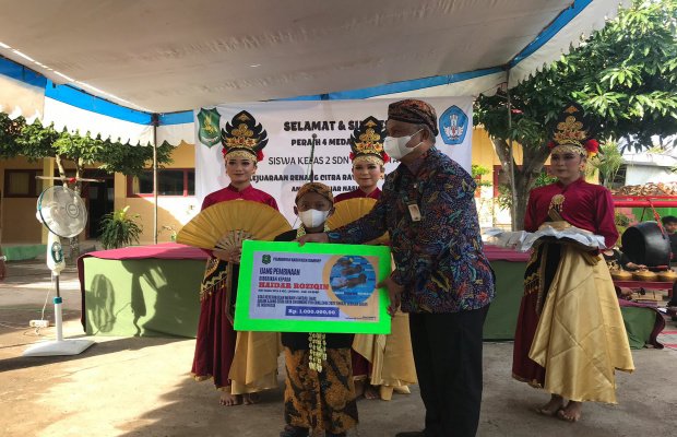 Foto: Haidar Roziqin atlet renang peraih empat medali emas asal Sumenep