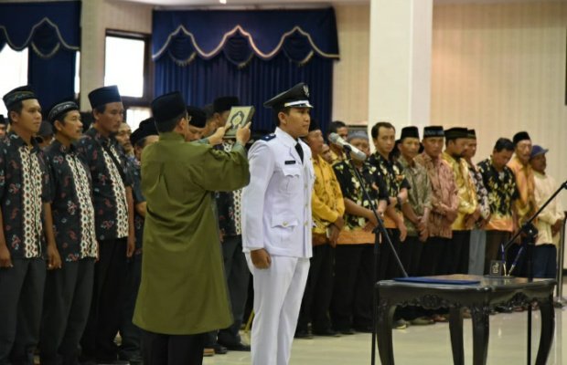 foto: Pelantikan dan sumpah jabatan 59 kepala desa terpilih hari ini_