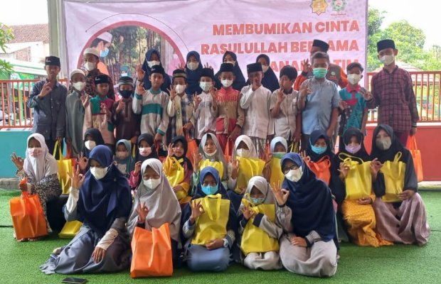 _Foto: 34 Anak Yatim terima bantuan dari Ibnu Katsir Jember, melalui Ibnu Katsir (IBKA) Peduli._   