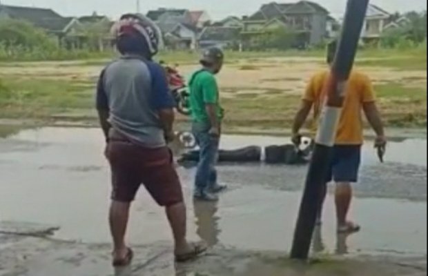 Foto: Screnshot potongan video penembakan terduga begal di Sumenep