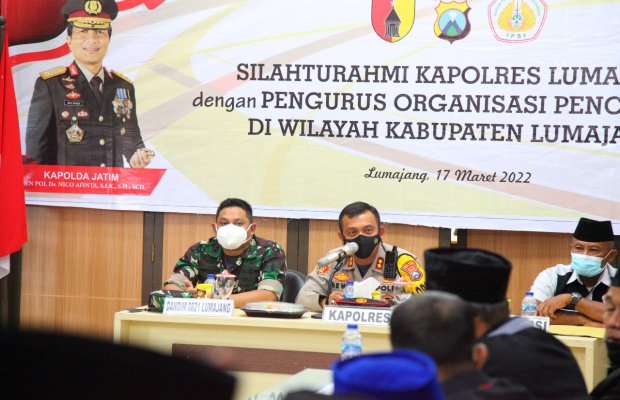 Foto : suasana silaturahmi di ruang eksekutif Mapolres Lumajang.
