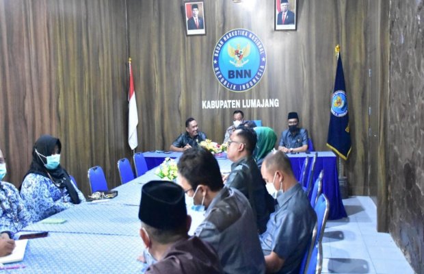 Foto : Suasana pertemuan antara DPRD Lumajang dengan Kepala BNNK Lumajang.
