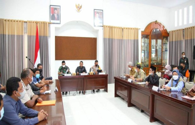 Foto : Rapat koordinasi percepatan penanganan Huntara dan Huntap