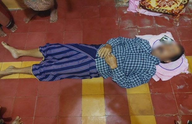 Foto: Korban usai dievakuasi oleh keluarganya