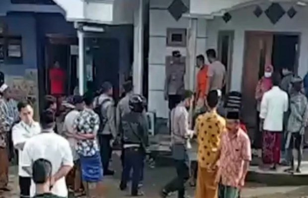 Foto: Suasana olah TKP oleh petugas Kepokisian
