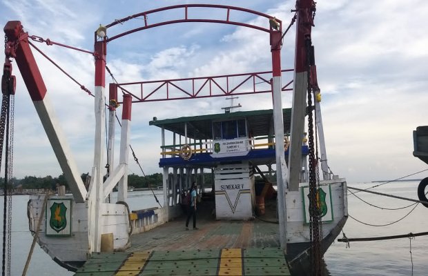 Foto: Kapal Motor Dharma Bahari Sumekar (KM DBS V)