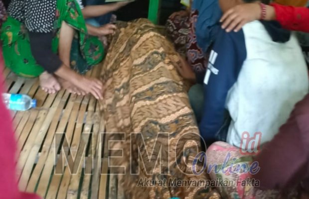 Foto : Korban  saat di rumah duka