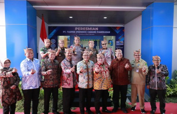 Foto : Bupati Pamekasan, Baddrut Tamam saat peresmian Kantor PT. Taspen Persero Cabang Madura di Kabupaten Pamekasan, Madura, Selasa (7/6/2022).
