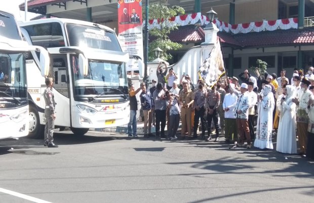 _Foto: CJH Kloter 26 Sebanyak 442 Jamaah di Jember_ 